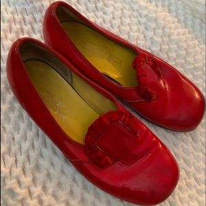 Unique Vintage True Red Shoes